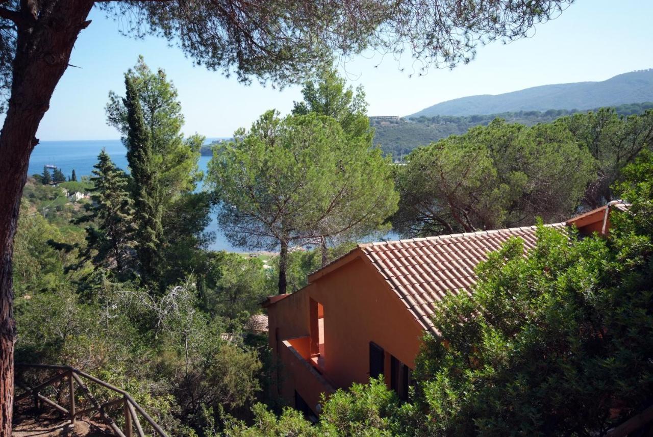 Residence Sud Est Porto Azzurro Buitenkant foto