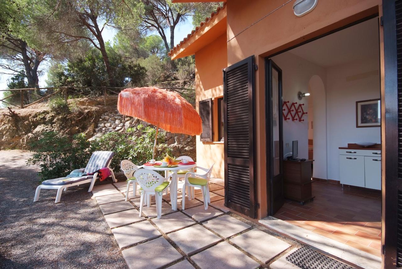Residence Sud Est Porto Azzurro Buitenkant foto