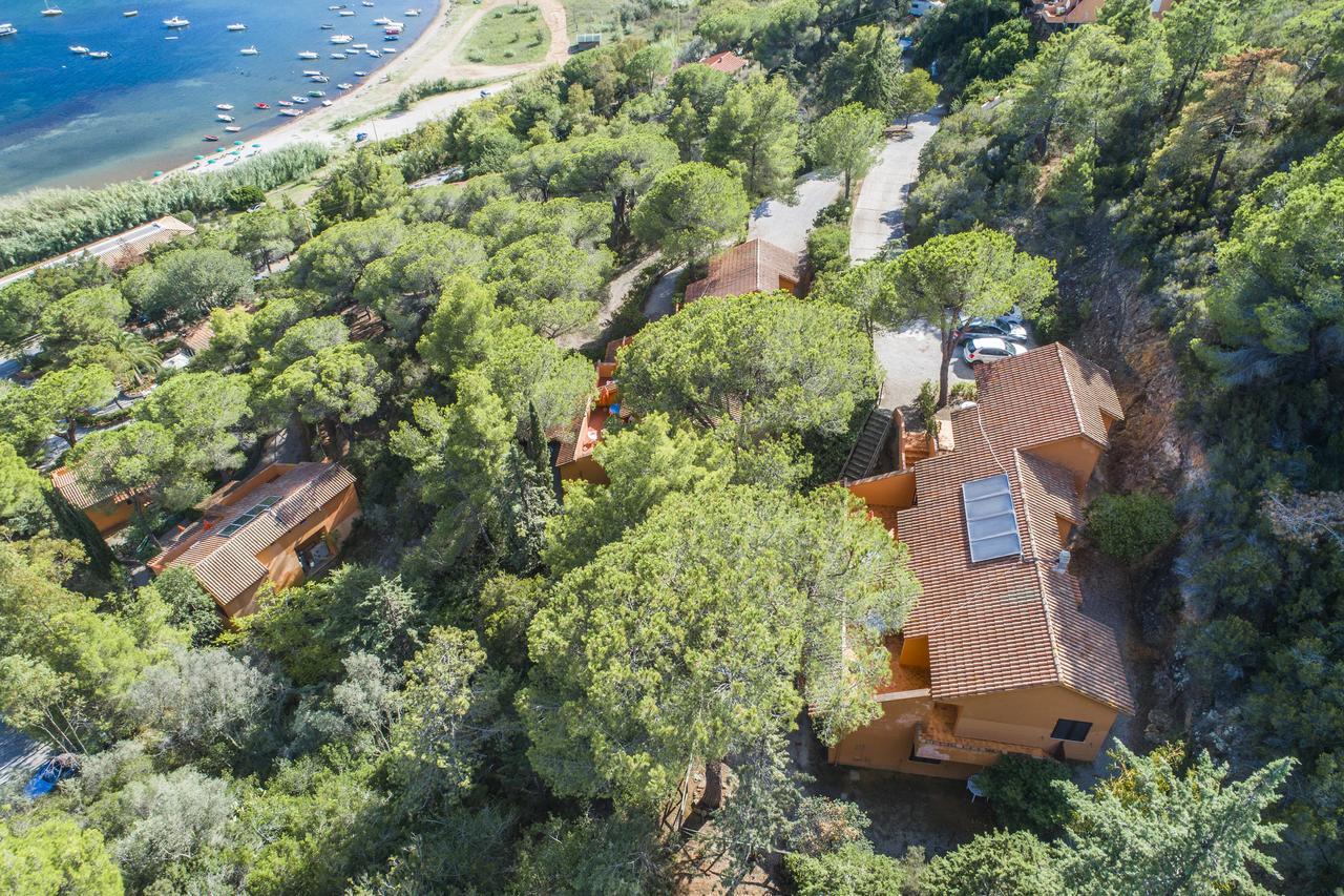 Residence Sud Est Porto Azzurro Buitenkant foto