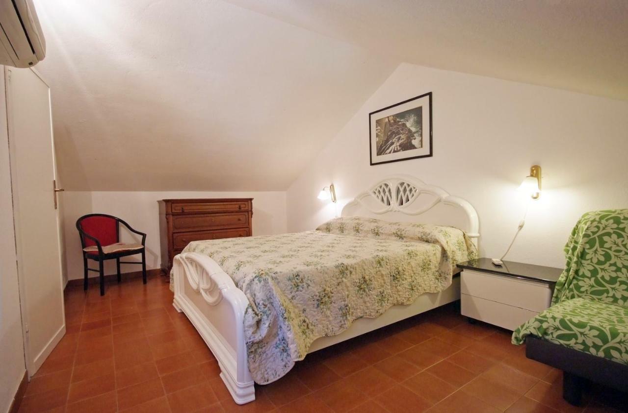 Residence Sud Est Porto Azzurro Buitenkant foto