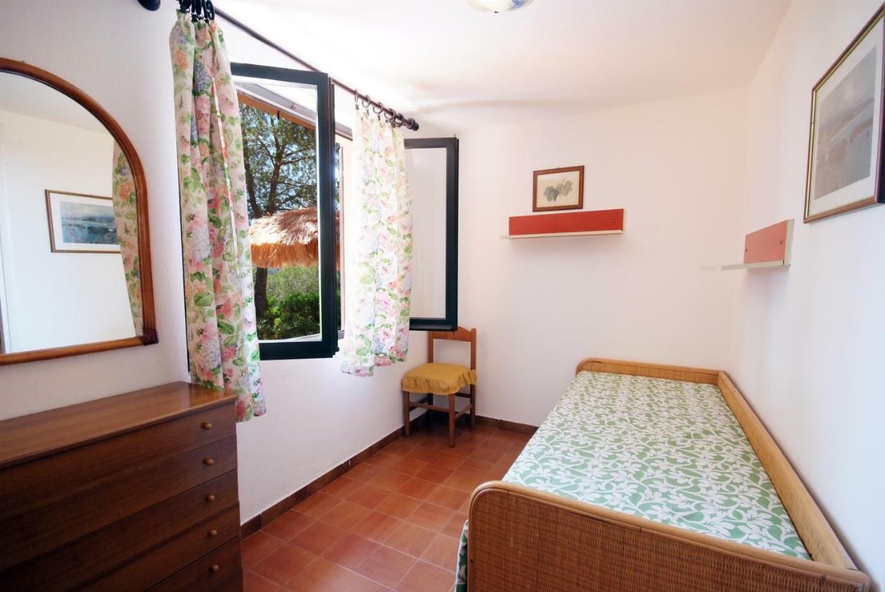 Residence Sud Est Porto Azzurro Buitenkant foto