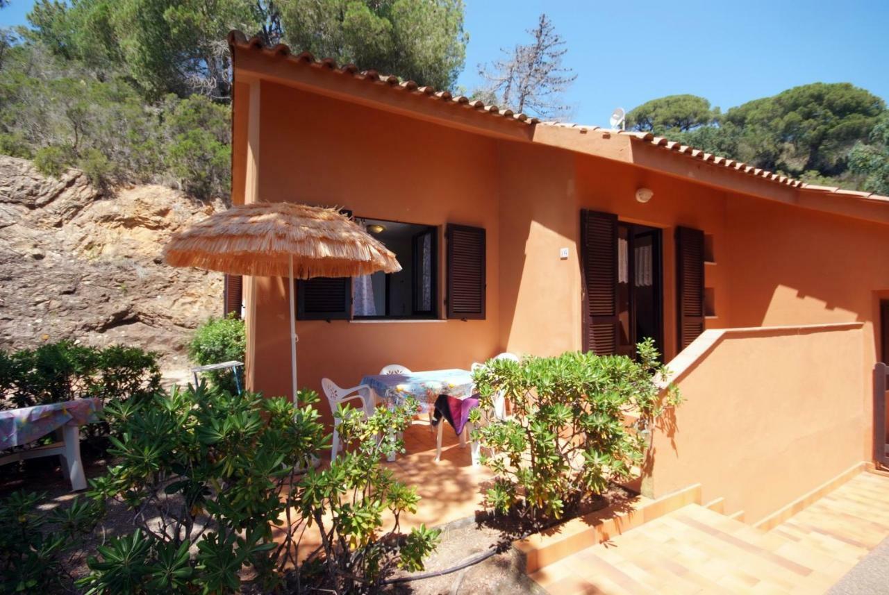 Residence Sud Est Porto Azzurro Buitenkant foto